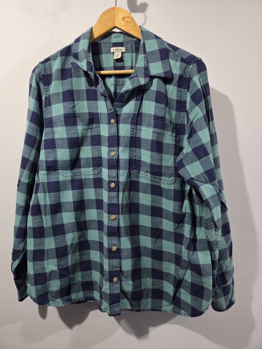 L. L. Bean Button Up M